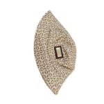 Gorro Pescador GUESS - Image 4