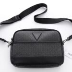 Bolso Crossbody GUESS Hombre Monograma