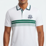 Polo Manga Corta para Hombre – Blanco con Franjas Verdes y Escudo