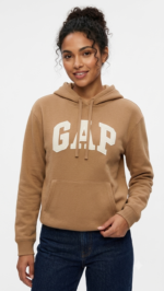 Polera GAP Café Claro con Capucha y Logo Clásico Blanco