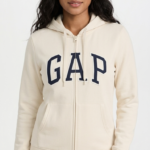 Polera GAP Beige con Cremallera, Capucha y Logo Clásico Azul Marino