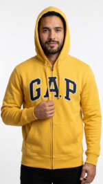 Polera GAP Amarilla con Cremallera, Capucha y Logo Azul Marino