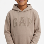 Polera GAP Kids Beige con Capucha y Logo Bordado para Niño