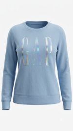 Polera GAP Mujer – Azul Celeste con Cuello Redondo y Logo Iridiscente - Imagen 2