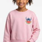 Polera GAP Niña – Rosa Pastel con Cuello Redondo y Gráfico Disney Stitch Sandía